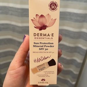 Sun Protection Mineral Powder SPF30 - brand new!!